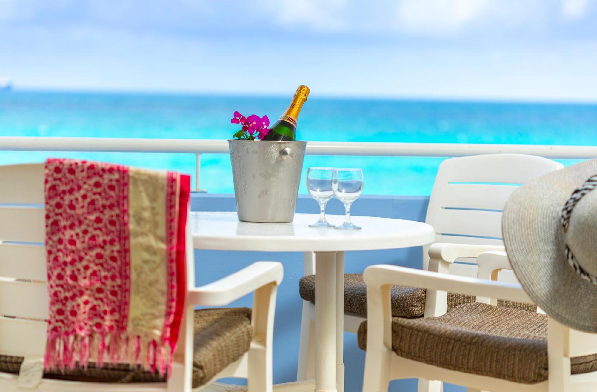 La Vista Resort 심슨 베이 외부 사진